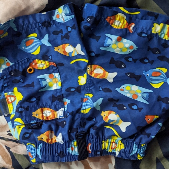 Oshkosh swimming trunks - Picture 2 of 4